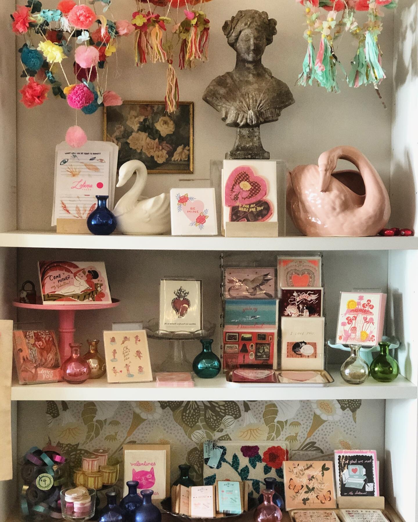 I spy ❤️🐌🦢🍄🔐🐱🌹🐿 
Can you find them all? 🥰
🎉Opening back up this Saturday and Sunday 11-5. All the same rules. 😷, 3 customers at a time, and of course my #1 rule be patient and kind to all.