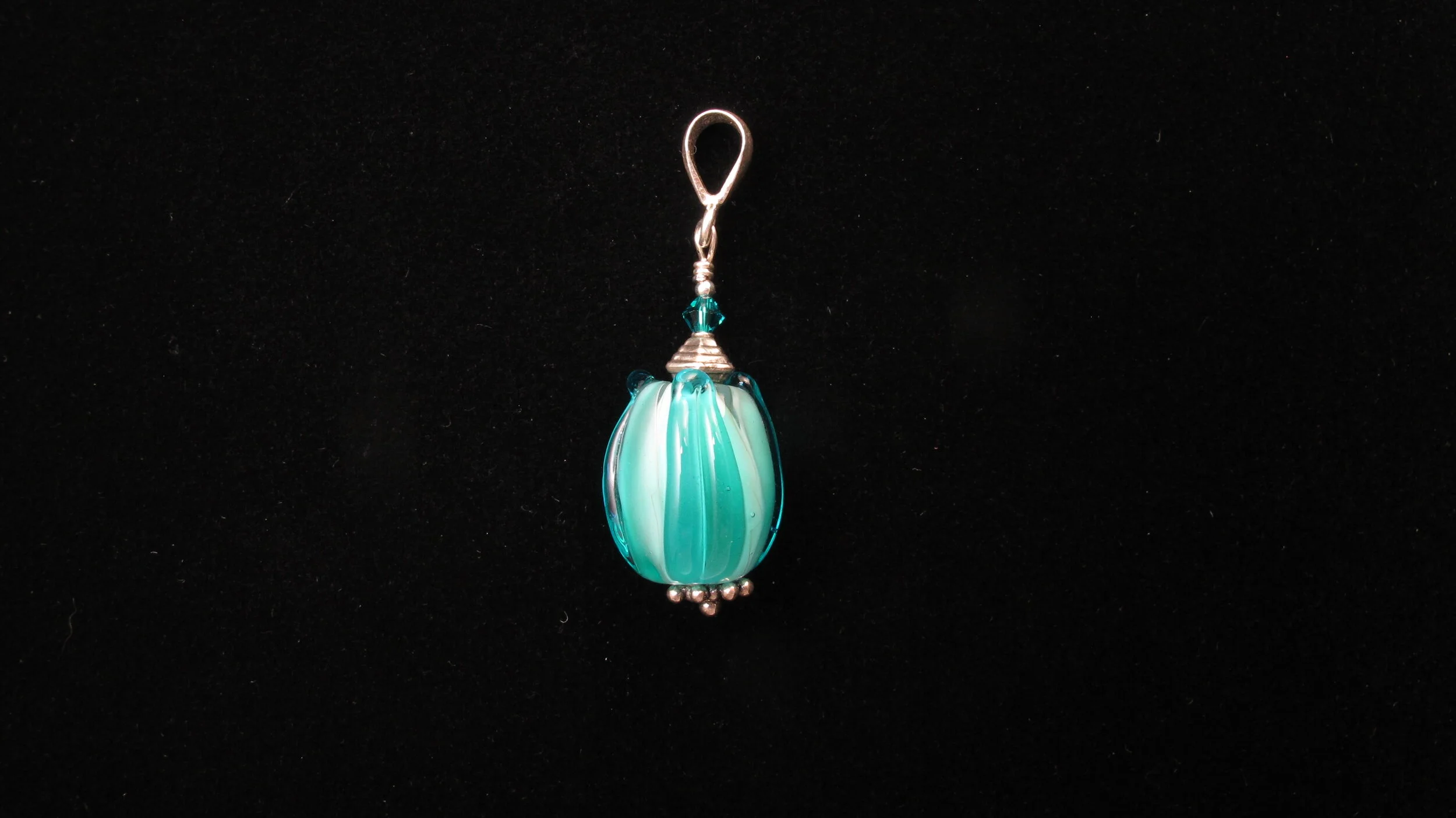 Tulip Pendant in Lt Aqua