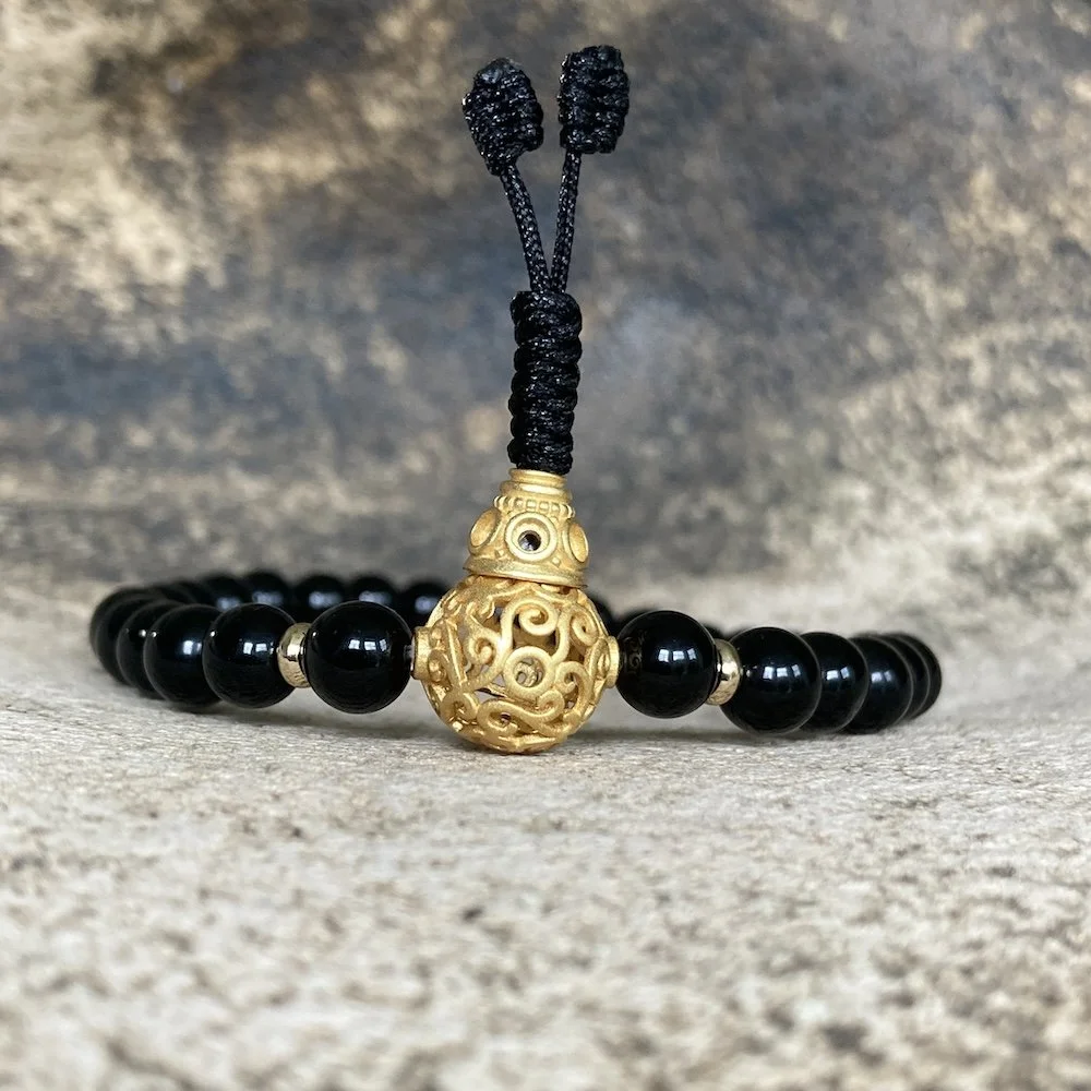 05. Black onyx and gold meditation mala for wrist.JPG