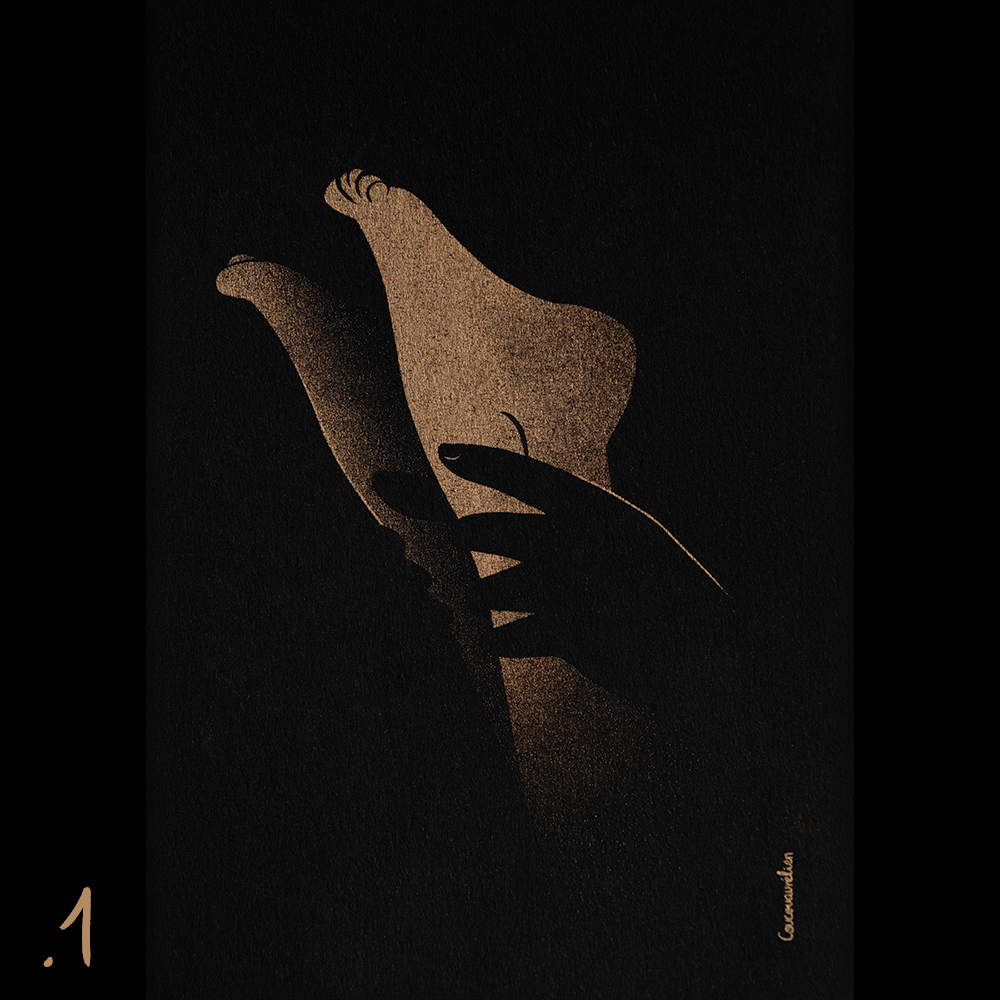 1.coucouaurelien-carte-postale-erotique-sensuelle-sexuelle-amour-tendresse-risographie-or-tenir.png