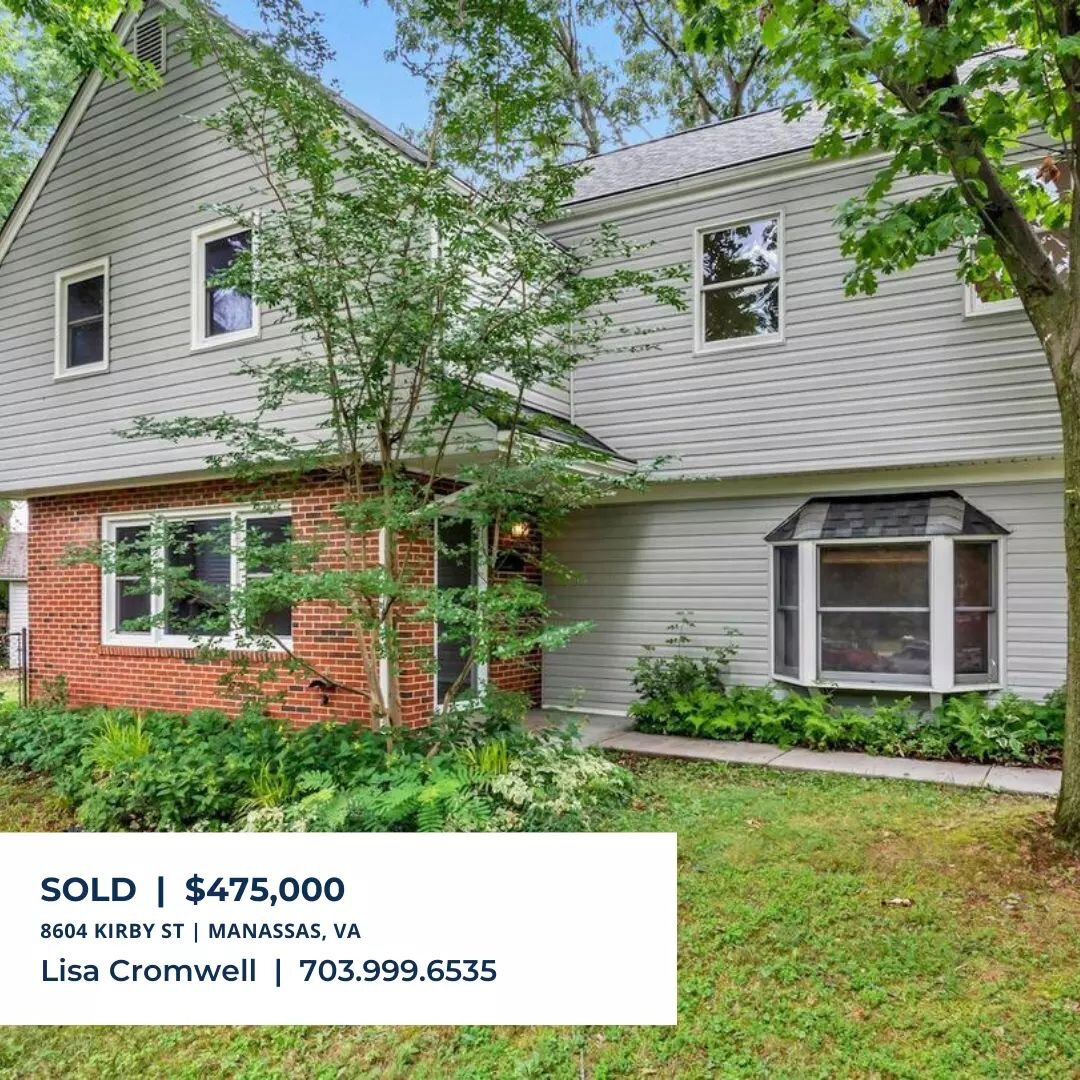 SOLD by @lisacromwellrealtor 👉 link in bio
.
.
.
.
#atokaproperties #simplybetter #homebeautiful #justlisted #manassasva  #loudouncounty #loudouncountyva #loveloudoun #westernloudoun #loudounrealestate #novahomes #novarealestate #realtor #realestate