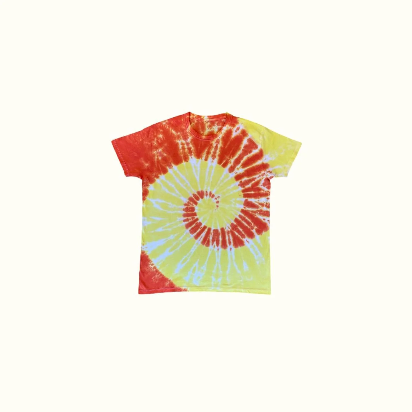 Follow The Sun Tee &bull; L &bull; 100% cotton .
.
.
.
.
#tiedye #handmade #tiedyefashion #fashion #tiedyeshirt #hippie #art #tiedyeisart #hippiestyle #icedye #love #gratefuldead #love #rainbow #tshirt #psychedelic #tiedyelife #thebeatles #tiedyed #h