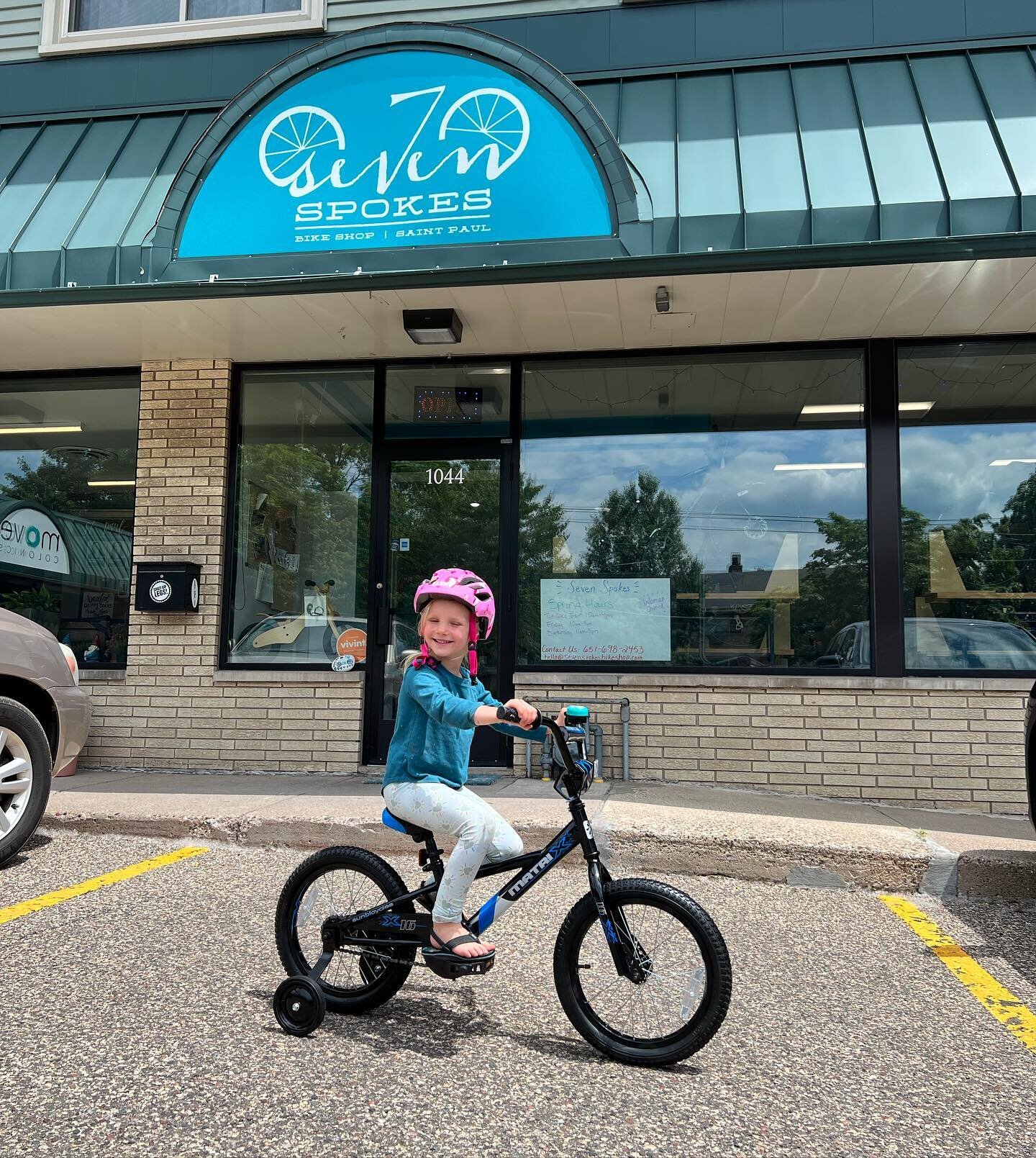 &ldquo;Can I keep this bike forever?&rdquo;
Yes, yes you can! Happy #7spokesnewbikeday Miss C! Your enthusiasm is contagious 🥰 #moregirlskonbikes #girlpower #supportlocal #womanownedbikeshop @sunbicycles @lemhelmets