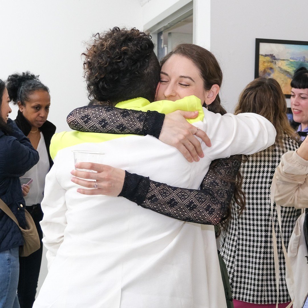 Congrats to my dear friend @emilypavacicstudio for celebrating one year as a full time working artist. So proud of you and grateful to have your creative counsel in my life! 

Photo credit thanks to @raluca_the_arts_agent , @licartists and @licartsop