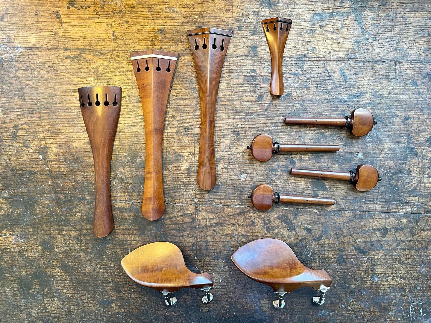 A selection of the world&rsquo;s finest bespoke boxwood fittings by Gerald Crowson &amp; Alexander Accessories ready for the finest instruments. Handmade in England.

Featuring: Pentachord cello tailpiece, custom Chan model super light cello tailpiec