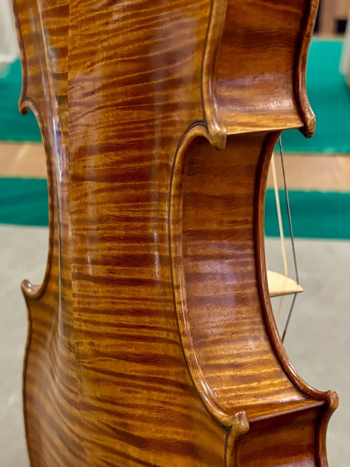 Un capolavoro del pi&ugrave; grande maestro di tutti i liutai - Nicol&ograve; Amati, Cremona 1649. #violinmaker #liutaio #cremona #cremonese #madeinitaly #masterpiece #classicalmusic #geigenbau #geigenbaumeister