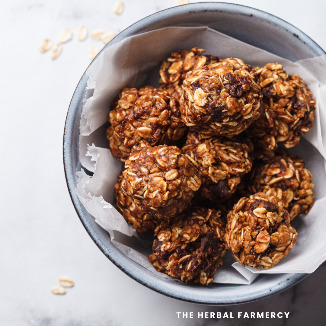 Raw Peanut Butter Chocolate Energy Bites