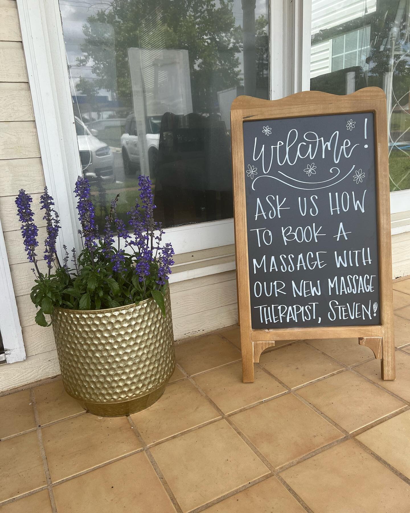Massage appointments available with Steven click the link below to book

Book Online 24/7 at https://squareup.com/appointments/book/un2gmn1sd1cpa1/CG9RSJNSYTW8T/services

#massage #massagetherapy #massagedothan #prenatalmassage #prenatalmassagedothan