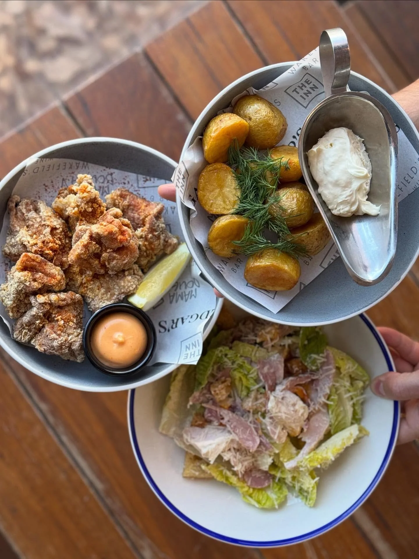 Have you noticed the new menu items? 🤭
🥔 Roast potatoes, tossed in honey, served with cr&egrave;me fraiche
🍗 Karaage chicken, togarashi, spicy mayo
🥗 Chicken Caesar returns to the salads menu!
