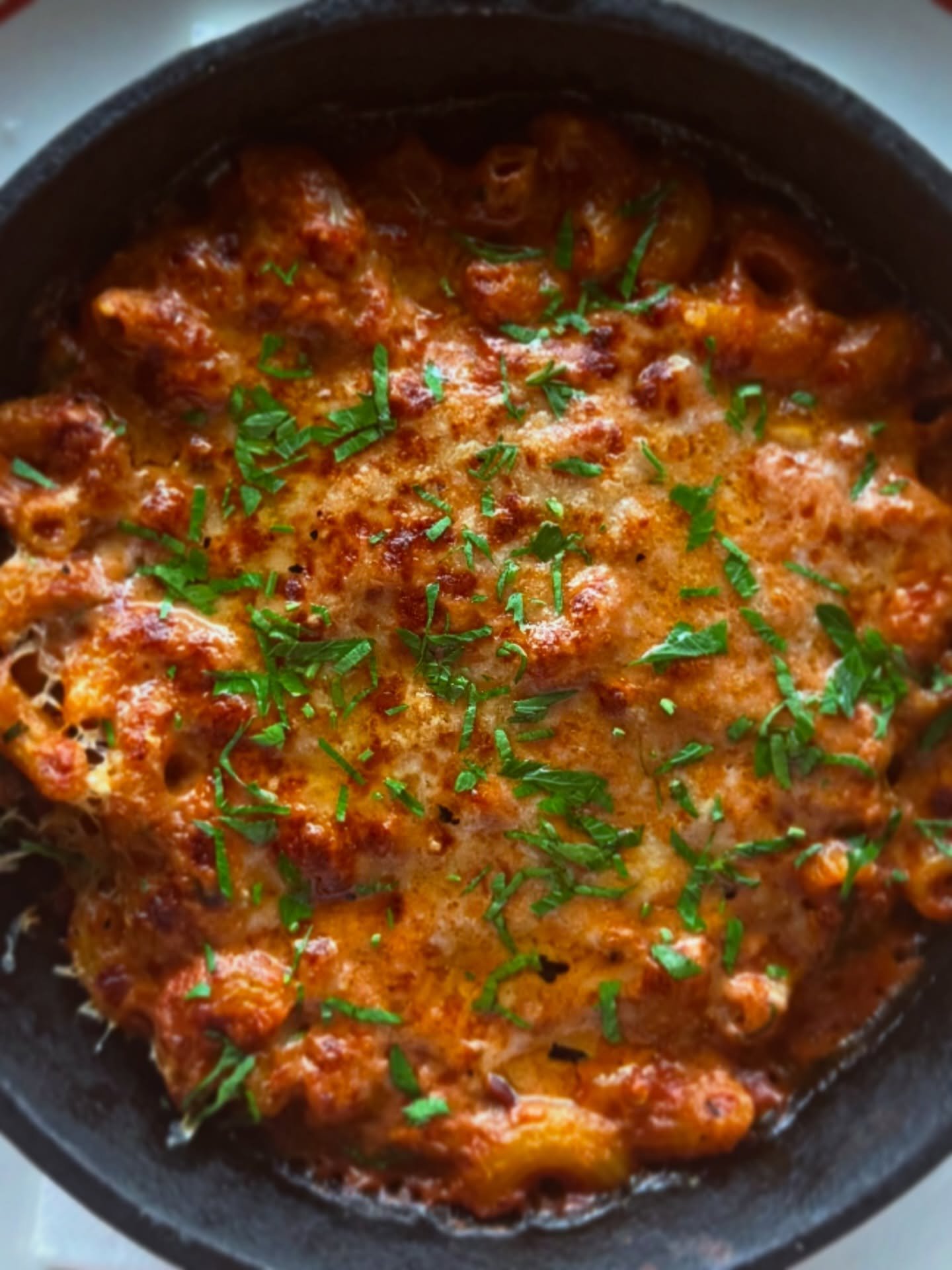 baked macaroni &bull; vodka sauce &bull; basil
The IT girl on our menu at the moment. There is seriously nothing better than a really well executed vodka pasta&hellip; except maybe when it&rsquo;s served hot in the skillet 😍
You&rsquo;ve got to get 