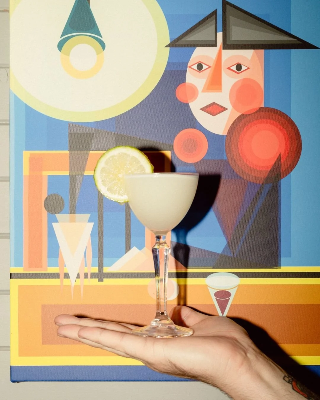 A @lucy_pulvers x @saltyjugs x @edgarsinn cheeky crossover! 🎨📸🍹
Colada Daiquiri, white rum, pineapple, coconut, and lime 🍋&zwj;🟩🥥