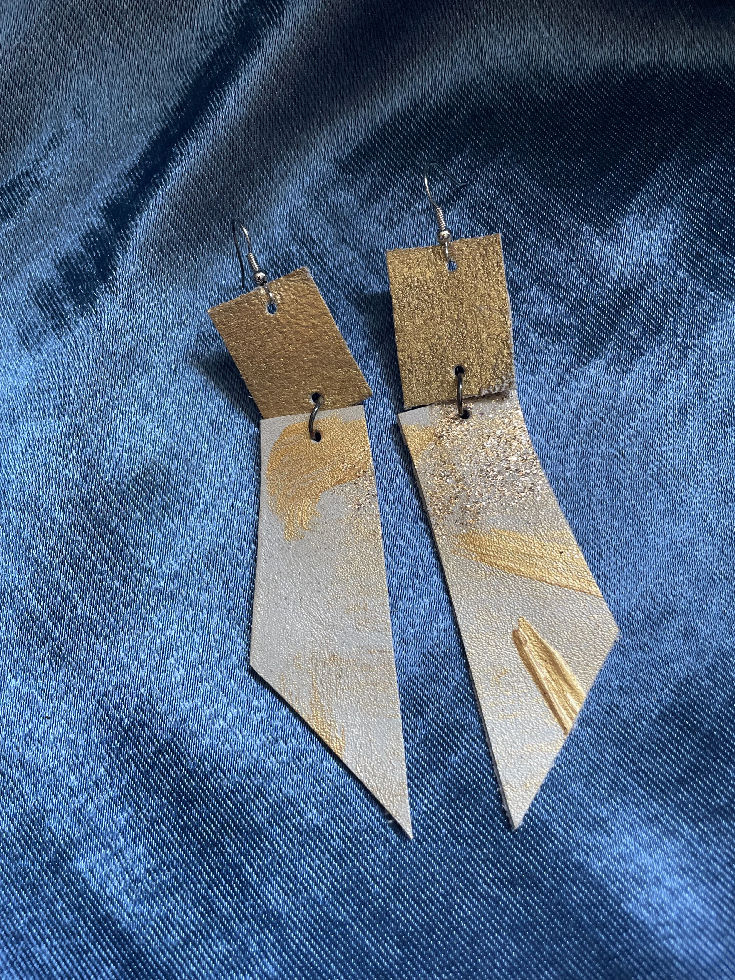 Painted Straight gold earrings