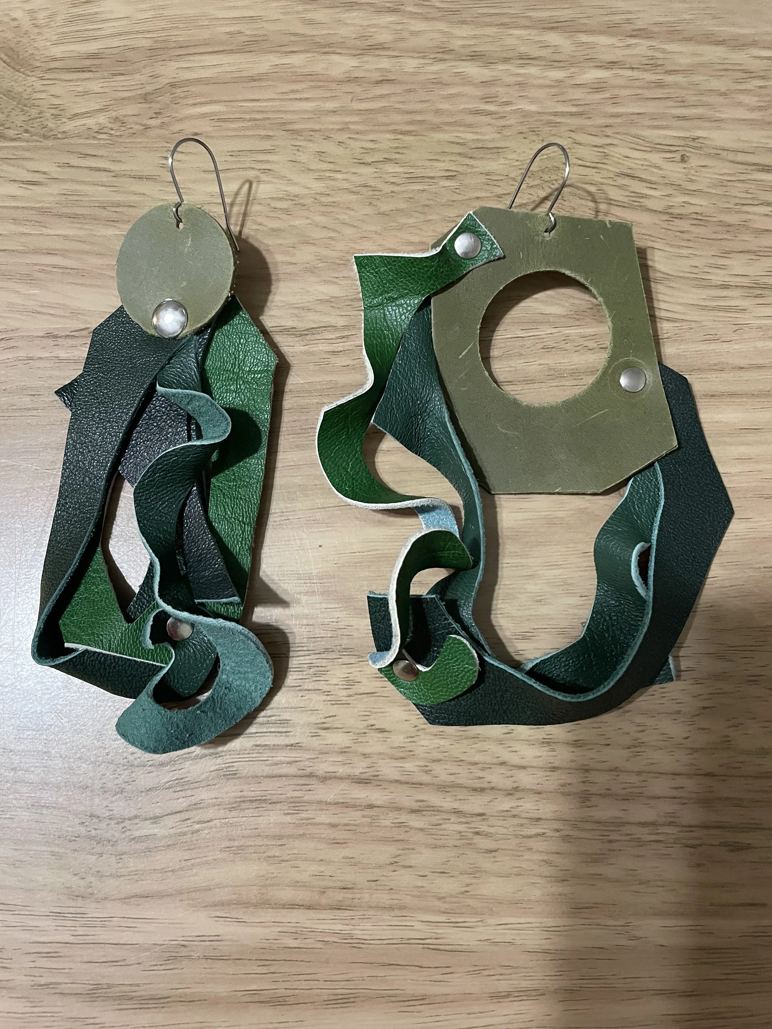 Fall into Mix Green Leather earrings