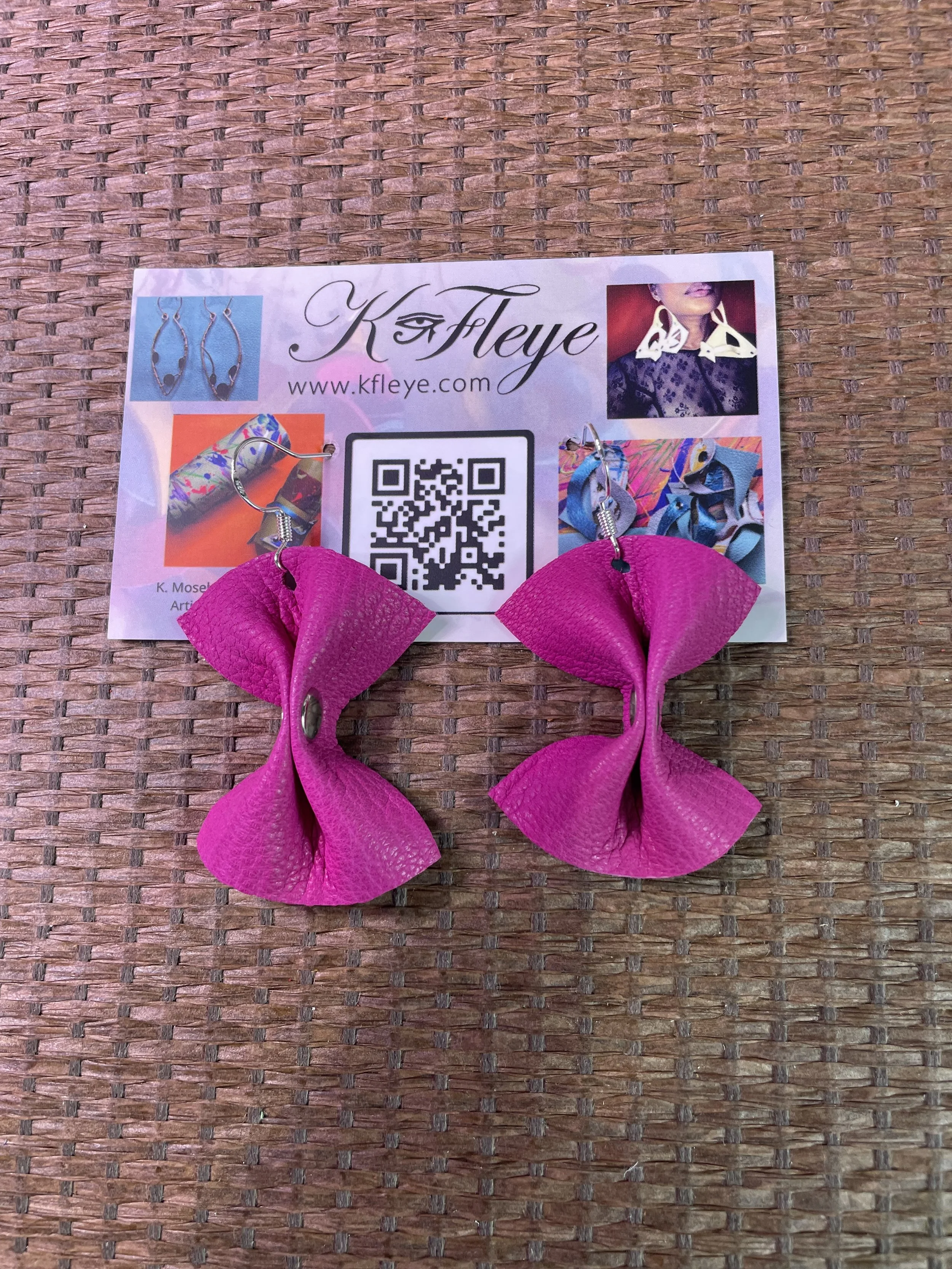 Hot Pink bows