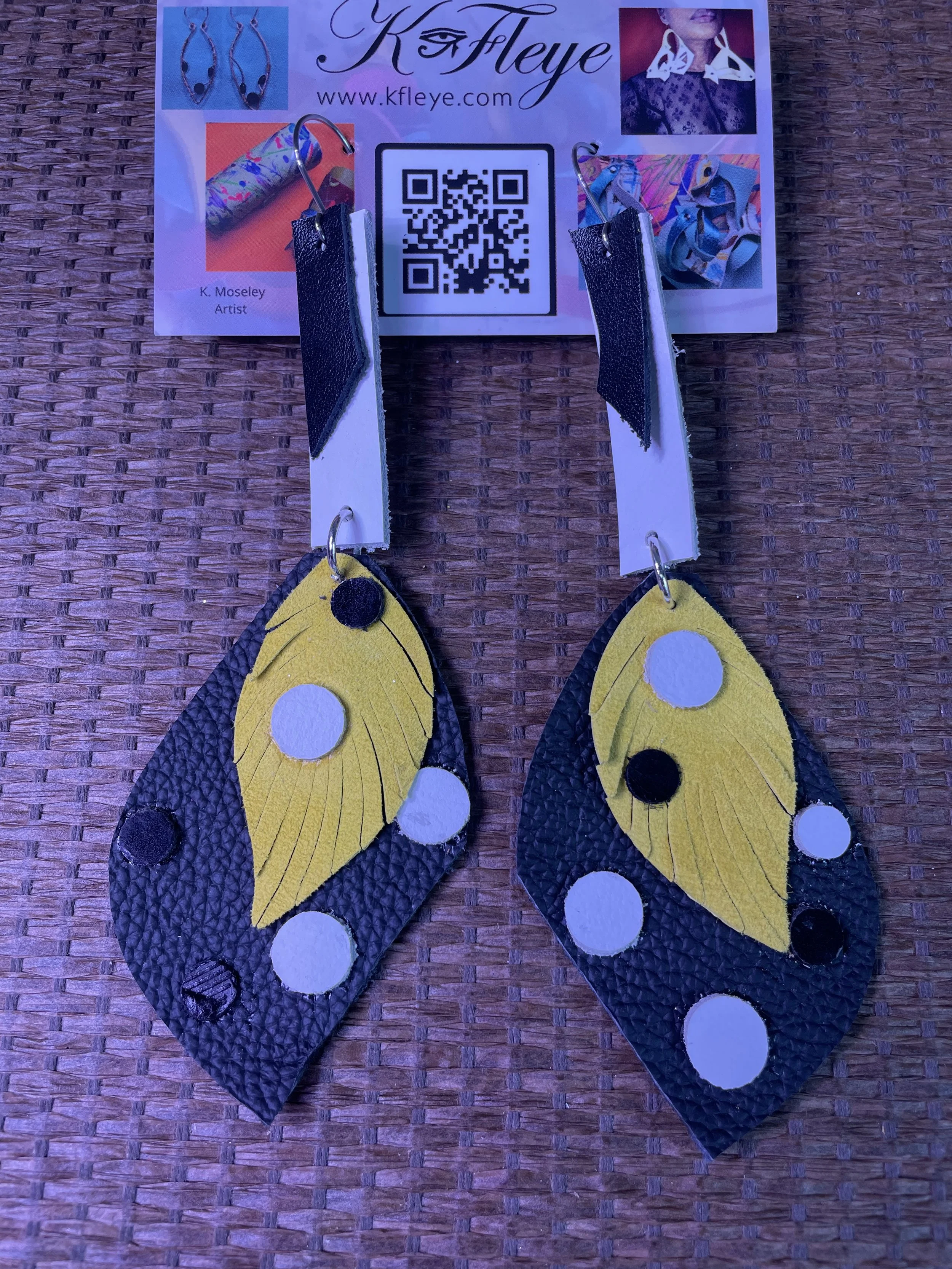 Drop feather black white yellow earrings
