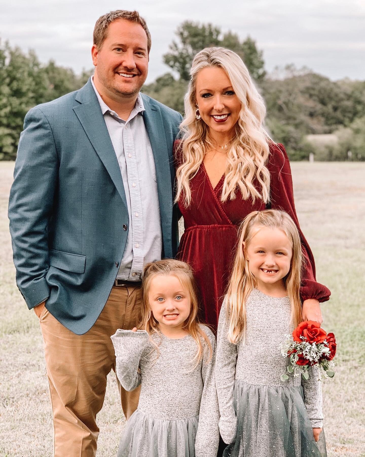 Happy Monday!

We had a wonderful weekend celebrating the new Mr. &amp; Mrs. Lee! The wedding was absolutely beautiful &amp; I loved watching two become one!

Now- I am ready to kickoff my birthday week! Eeeekkkkk! This is a BIG one! 🎉