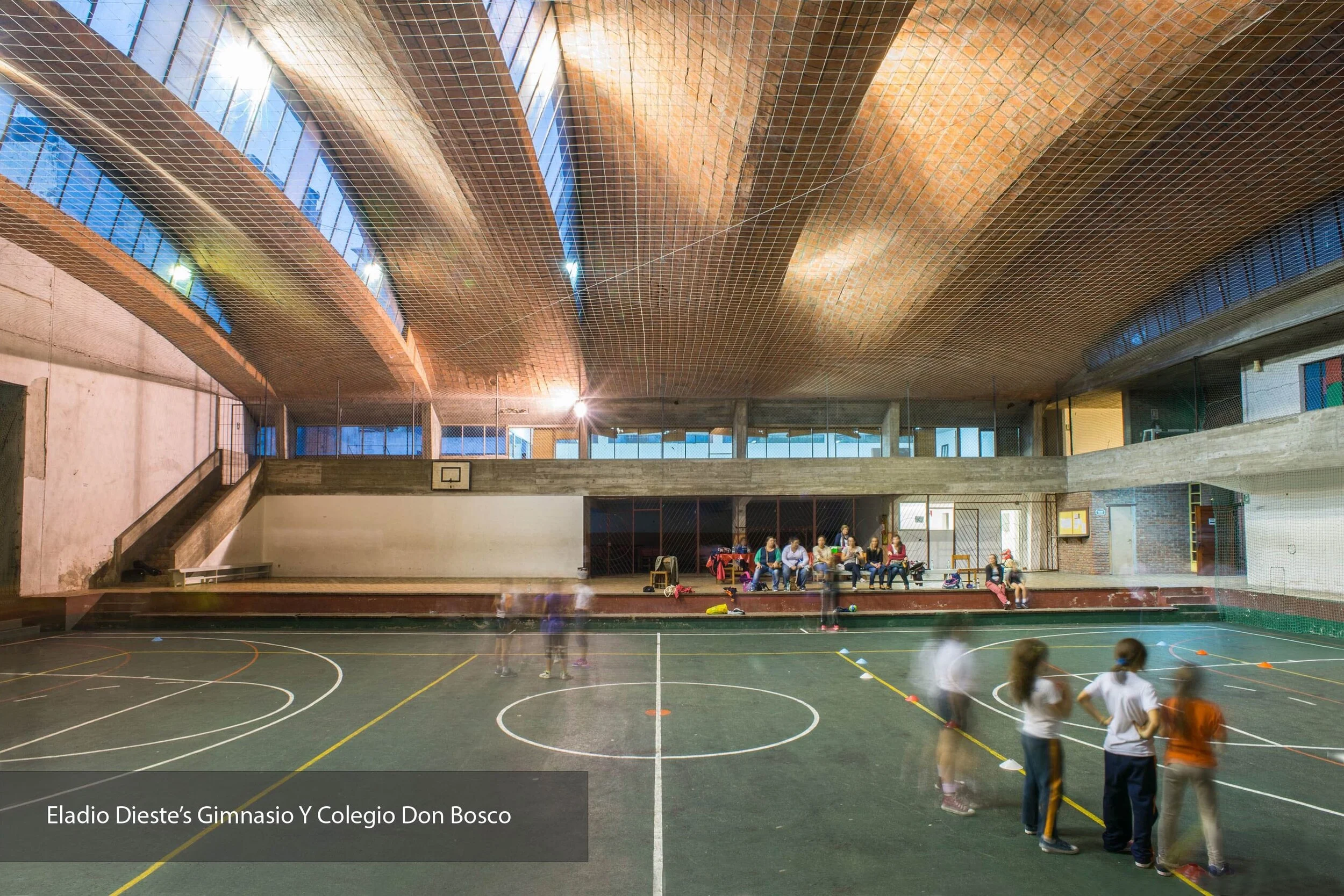 PHOTOS BY LAURO ROCHA