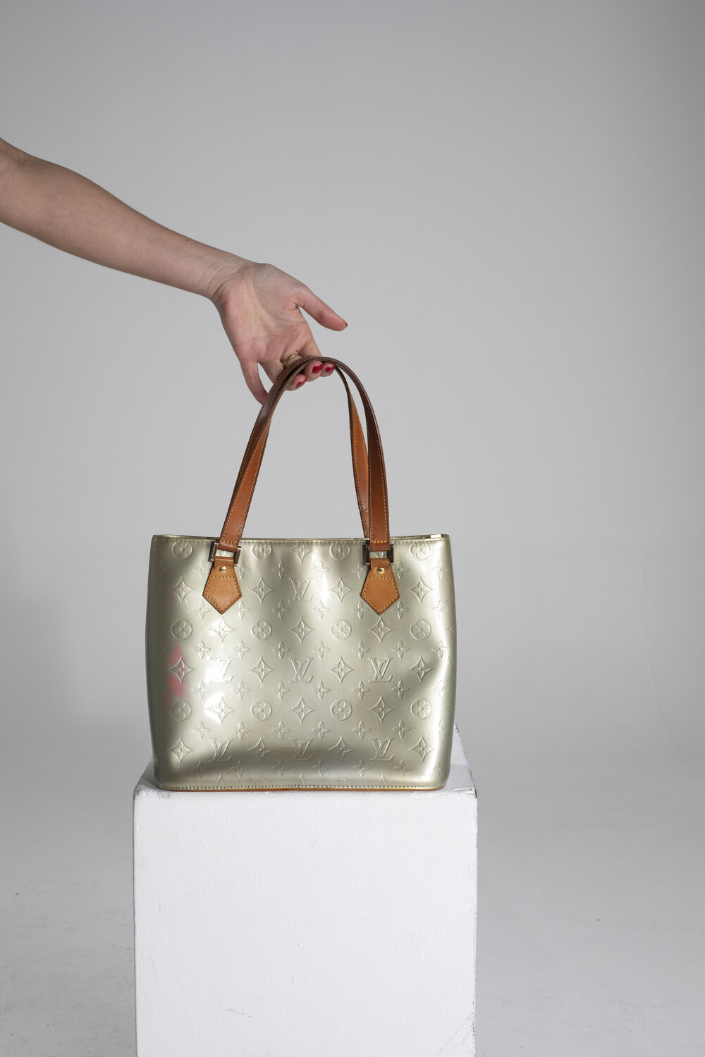 Louis Vuitton Bronze Monogram Vernis Houston Zip Tote Bag Leather  ref.408444 - Joli Closet