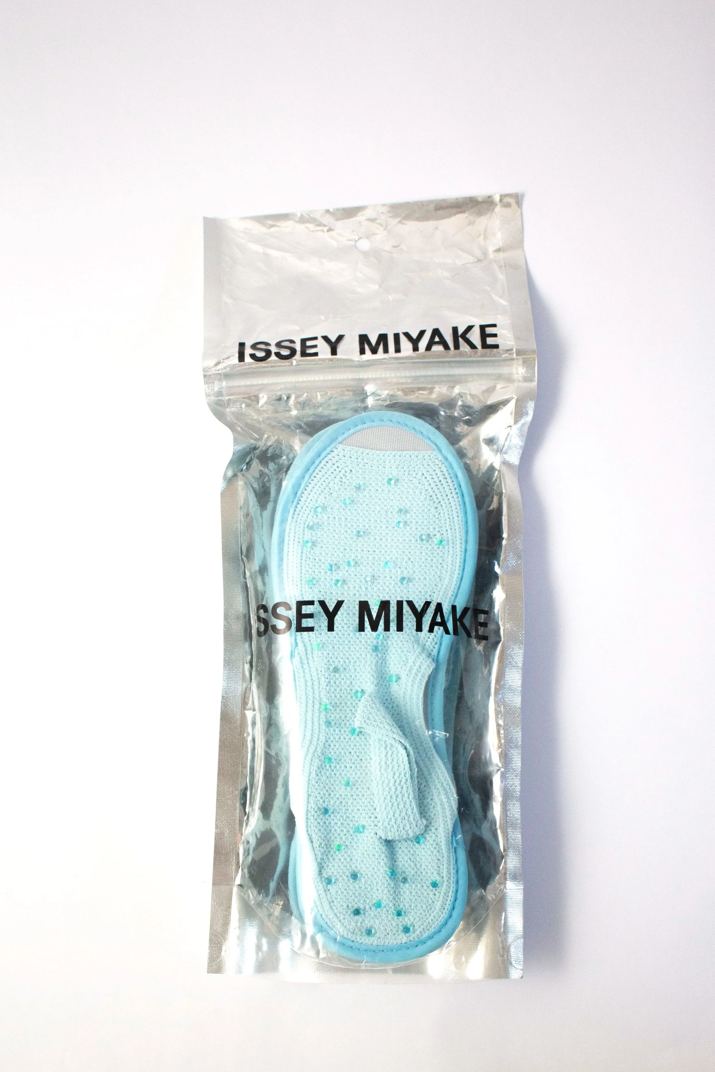 Issey+Miyake+Blue+Bead+Slide+Sozo+Amour+2025_15.jpg
