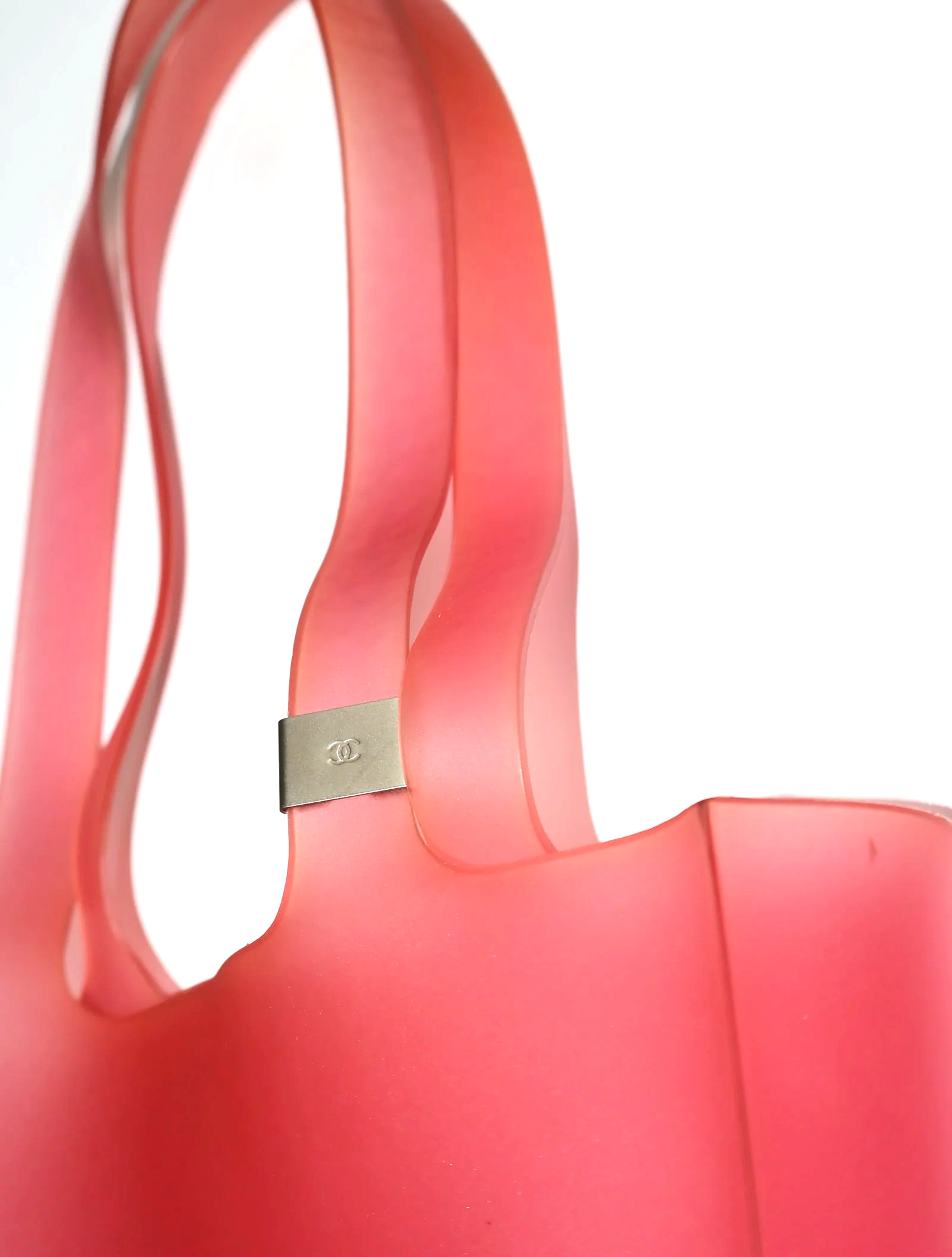CHANEL+Jelly+Rubber+Tote+Bag_Sozo+Amour58.png