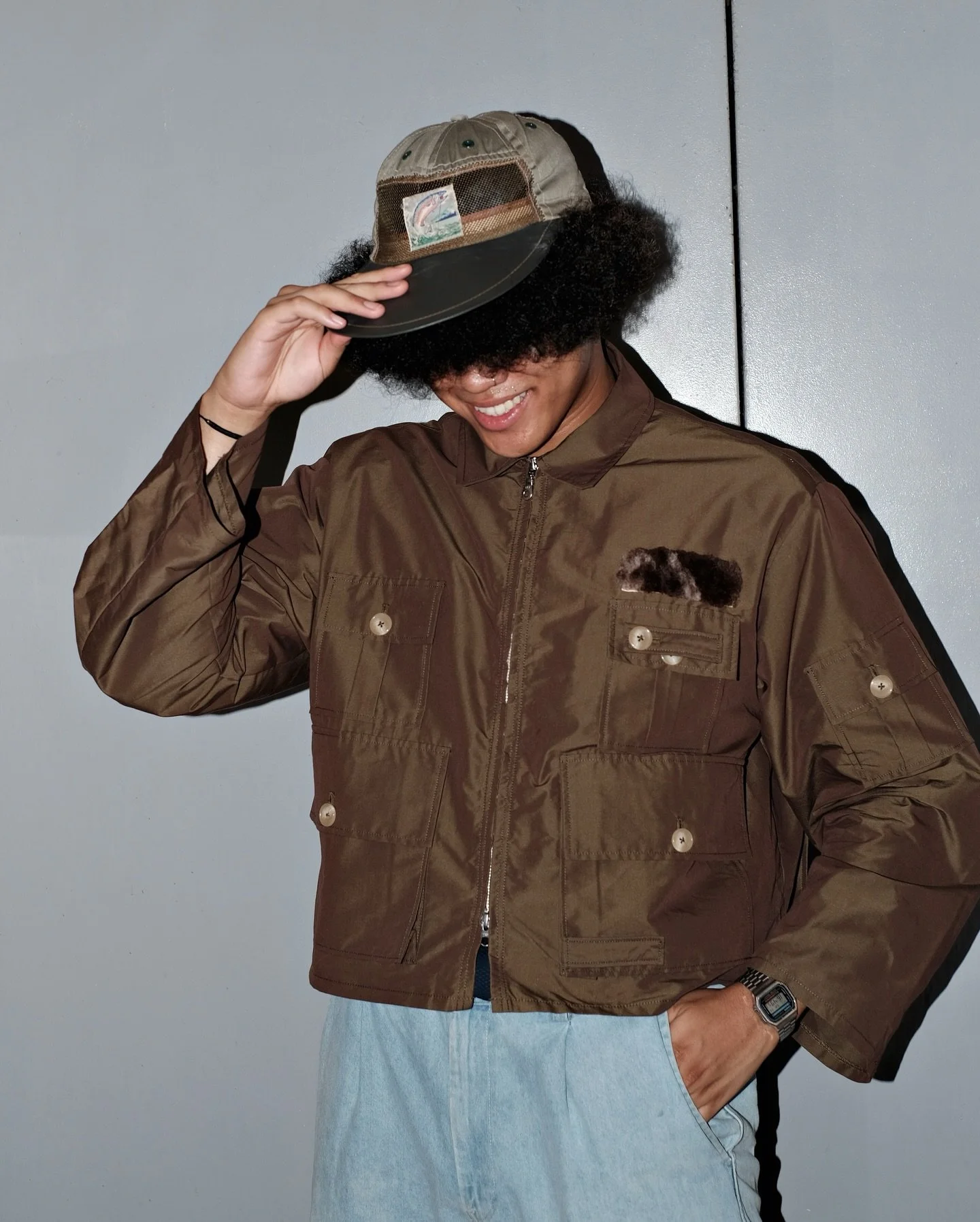 Megashinka 002 Fishing Jacket

Vintage outdoor garments are part of our largest archive.

We&rsquo;ve never been stingy with our love for fishing clothing.

Introducing our 002 Fishing Jacket, offering a cropped loose fit with water-repellent feature