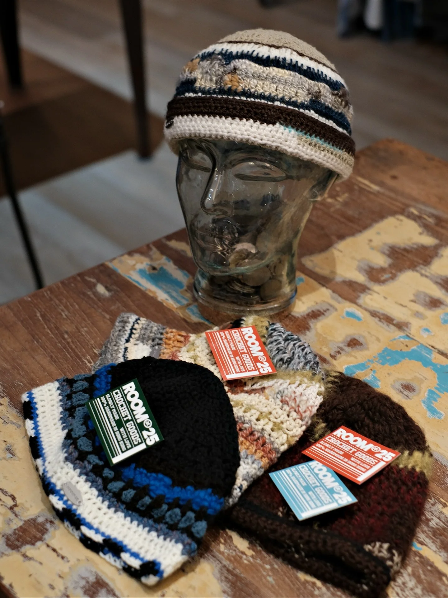 - New Brand 

@room.at.25 /Room at 25, 是一個以「25時的房間」為概念的本地鉤織品牌，設計靈感誕生於工作日之後的午夜時刻。在介於現實與夢境之間，用雙手將靈感與專注編織成每件獨特作品。

Limited stock available now @bruin.cave

2/F, 22 Yiu Wa Street, Causeway Bay, Hong Kong

www.bruincave.rocks

All available @bruin.cave