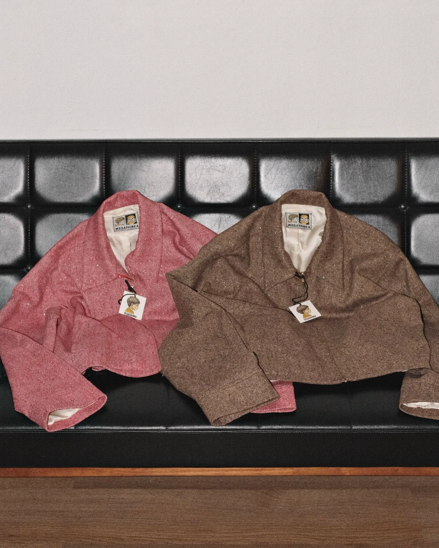 MEG.S 006 Ricky Jacket

Inspired by the iconic sportswear jackets of the 1950s, the 006 Ricky Jacket is crafted from distinctive Japanese flecked wool fabric with a luxurious rayon lining and a YKK Excella zipper.

This perfectly cropped silhouette k