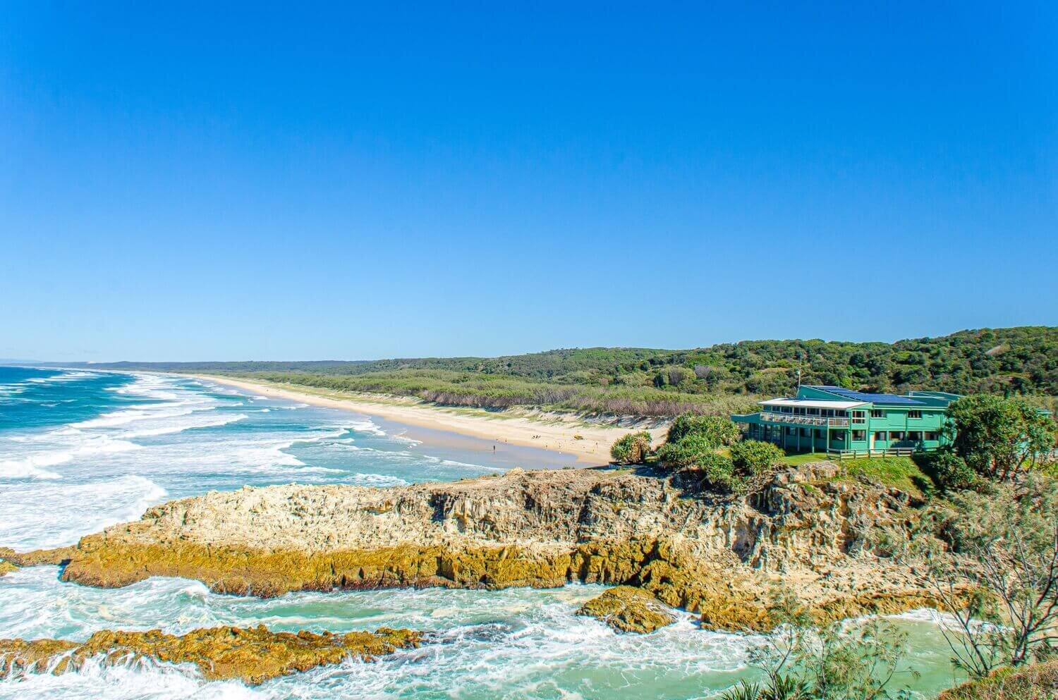 Point Lookout, en North Stradbroke Island, es ideal para ver ballenas durante el invierno. Safari marino en Australia.