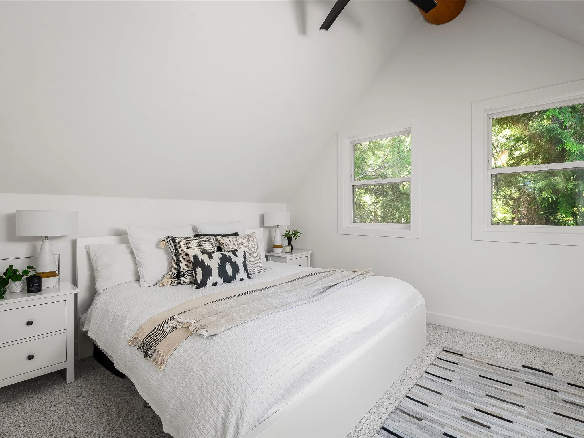 Primary Bedroom.JPEG