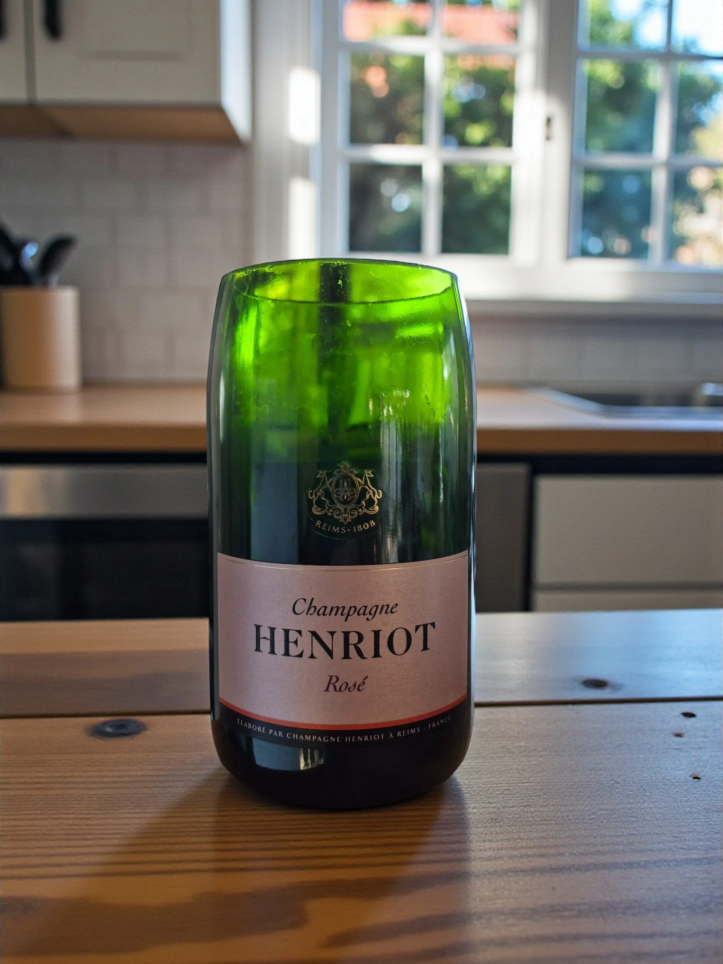 henriot vase-Photoroom.jpg