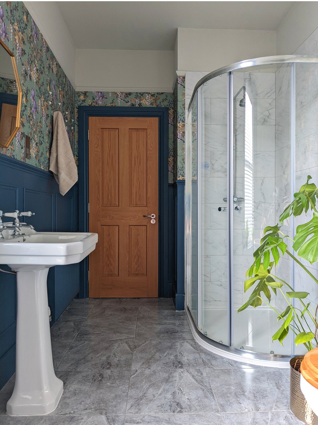 DIY Budget Bathroom Makeover