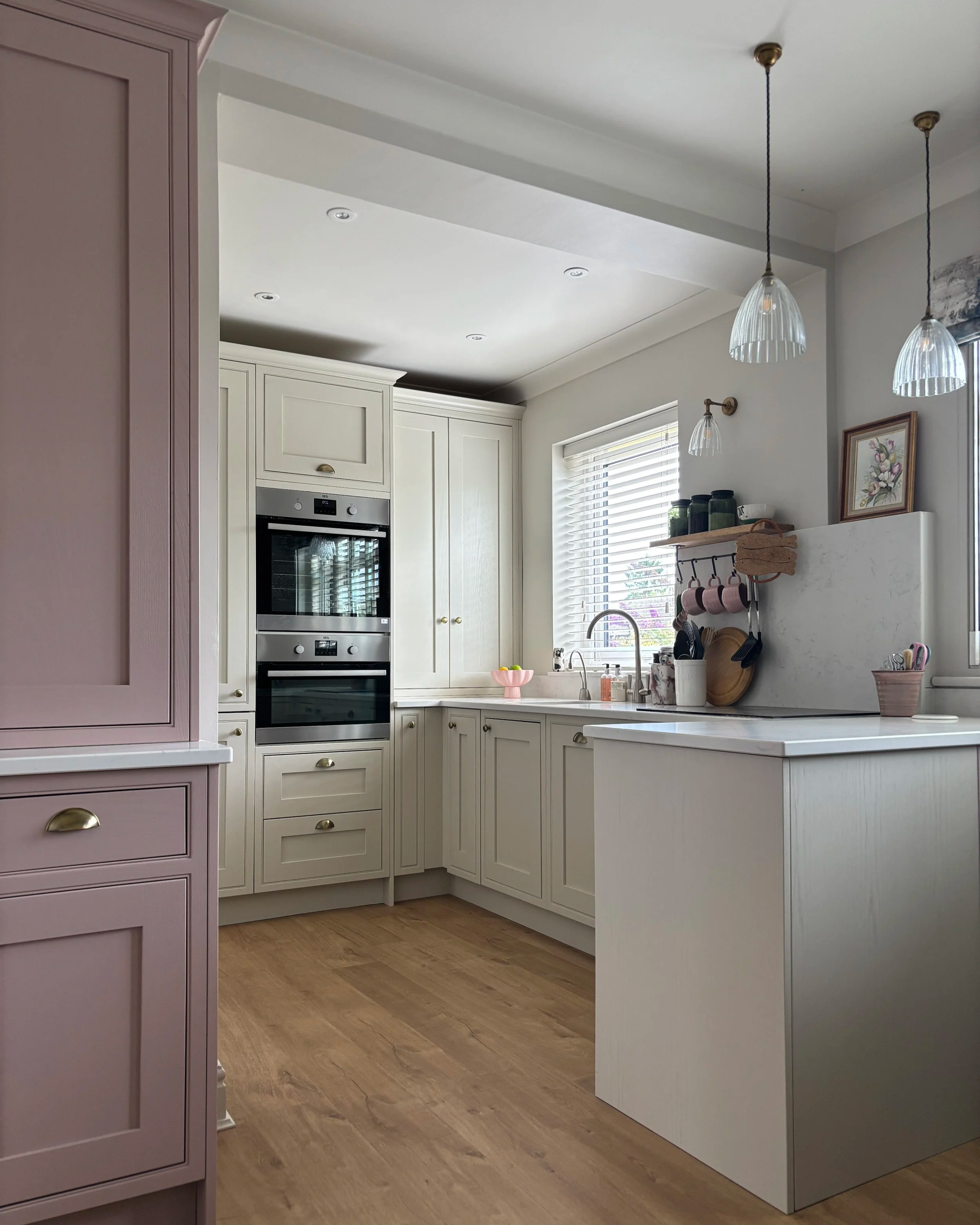 Small kitchen with peninsula