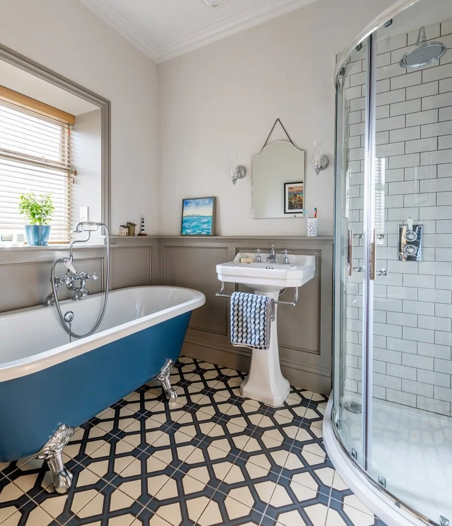 How to paint an acrylic bath - Easy DIY Bathroom Project