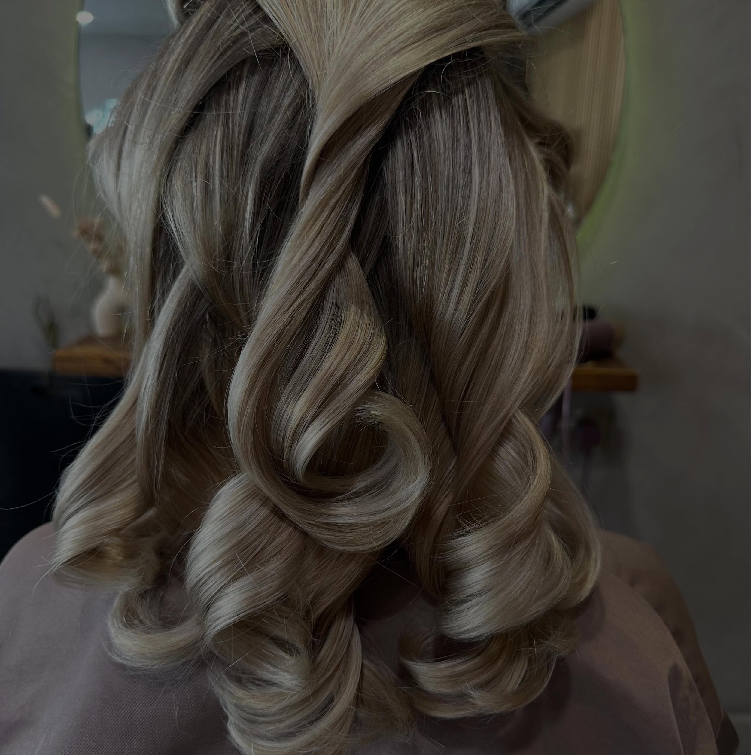 Blowout by our blowout queen @ruby.hair.x.x