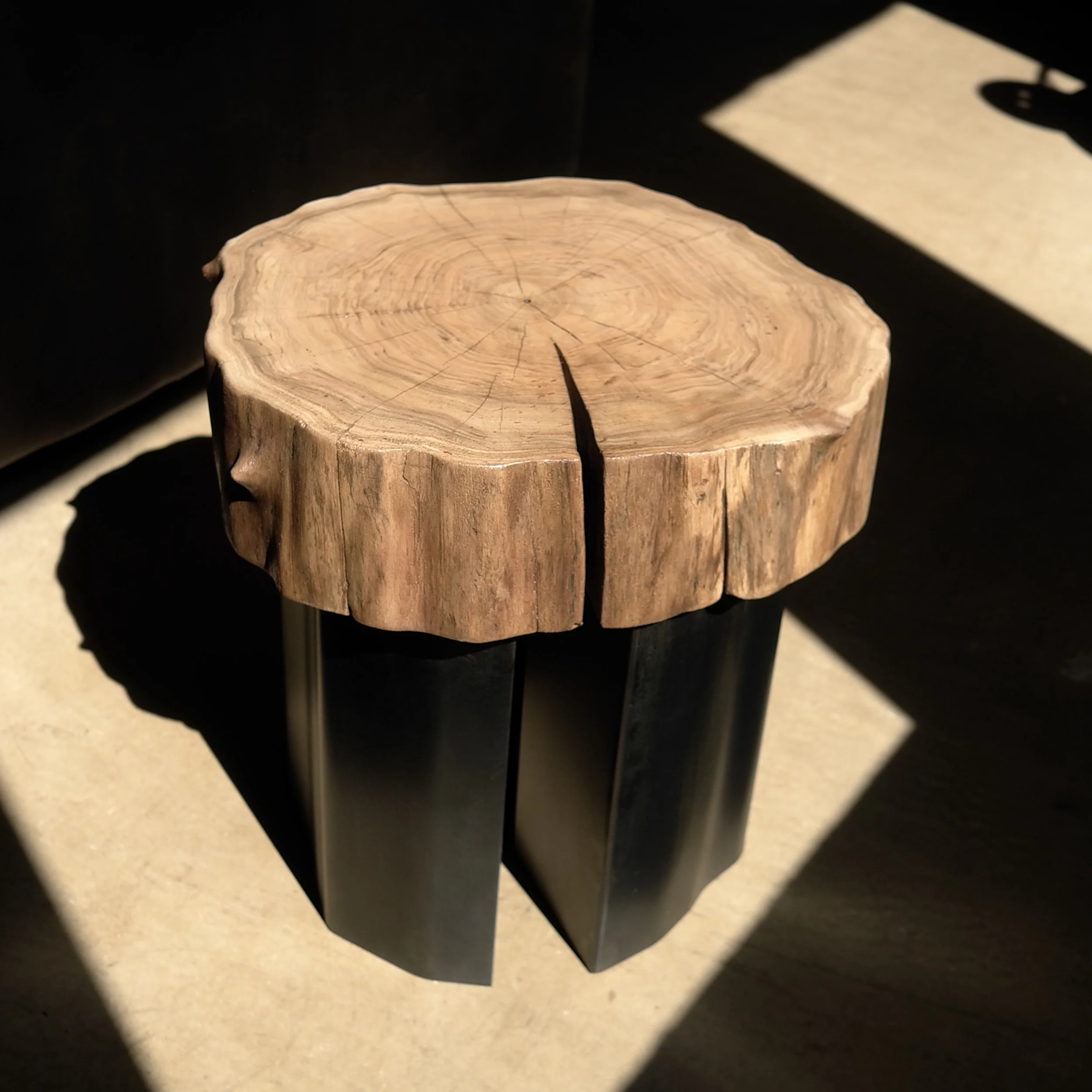 tabouret-robert-noyer-massif-02.jpg