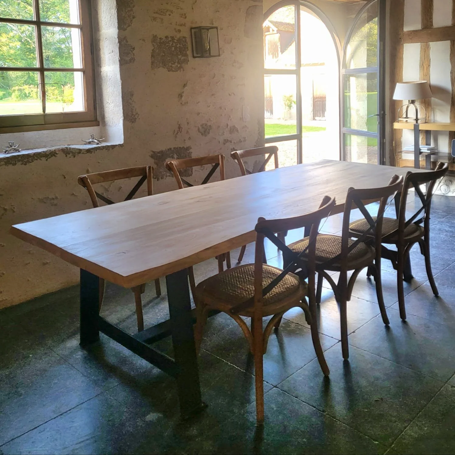 table-arlette-chene-massif-02.jpg