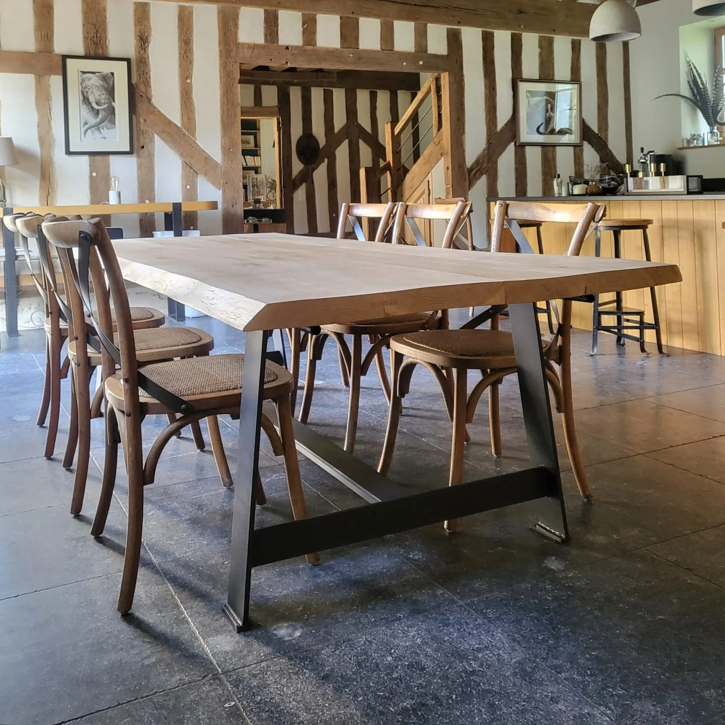 table-arlette-chene-massif-04.jpg