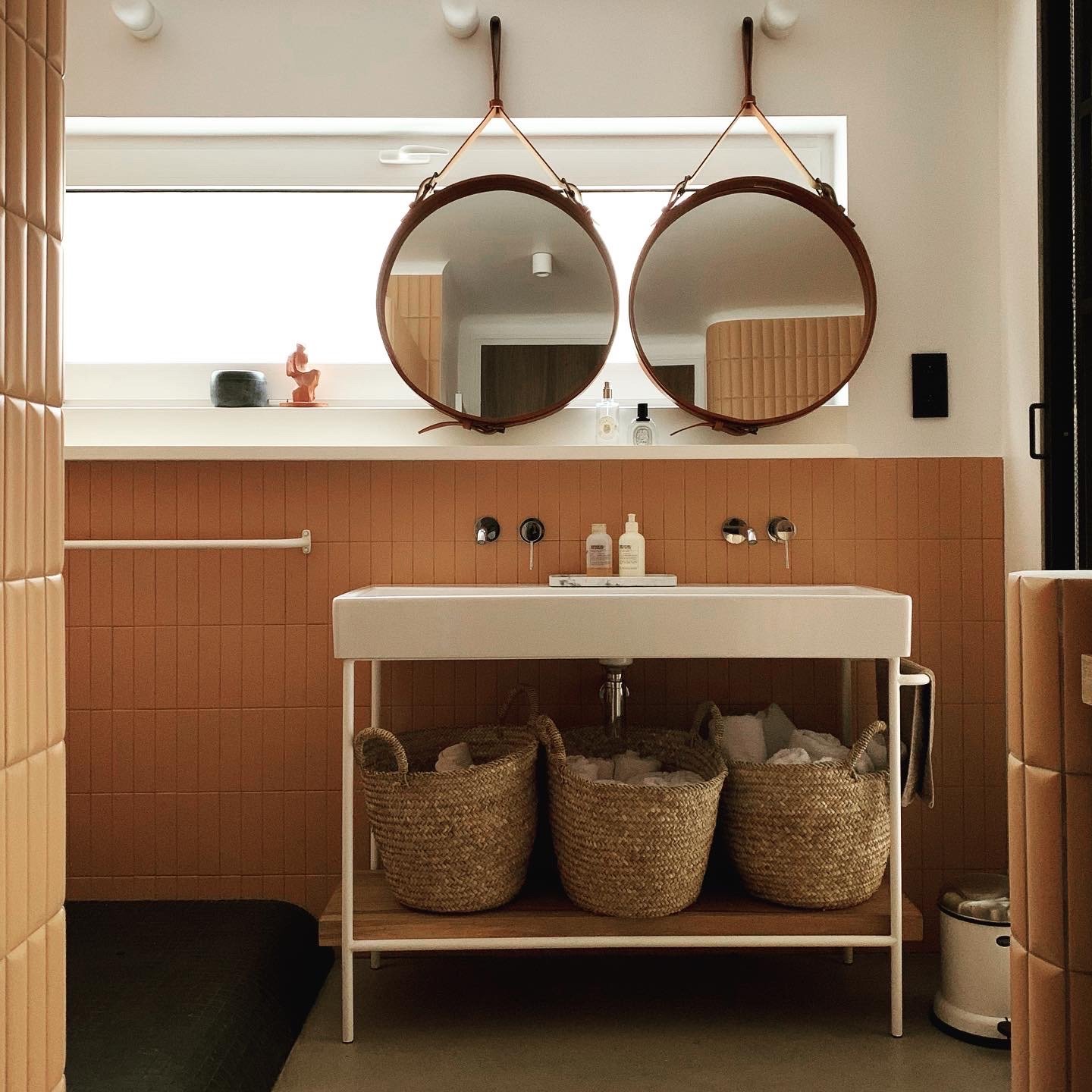 Meuble vasque sur mesure 3 | YA-Atelier.JPG.JPG