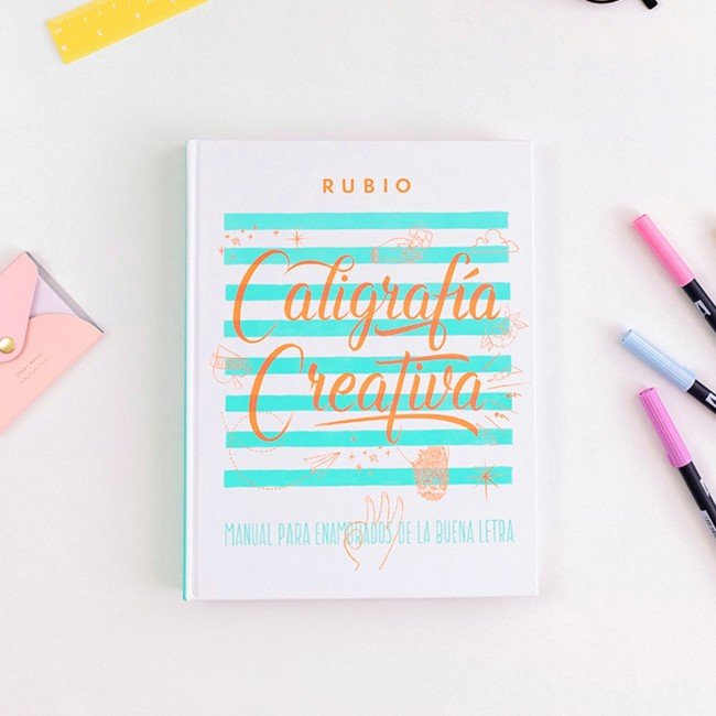 Cuadernos Rubio - Diferencia entre caligrafía creativa y lettering. 📖  11,90€. 📖 + 2x🖌️16,90€. 📖 + 6x🖌️ 24,90€. 📮Gratuito a península