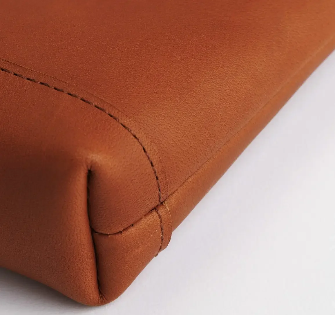 SL1745-The-Superior-Labor-leather-engineer-pouch_10.jpg.webp