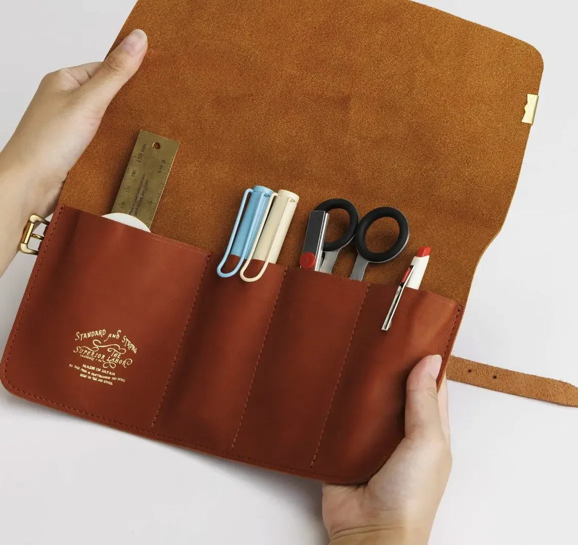 SL1749-The-Superior-Labor-leather-pen-roll_26.jpg.webp