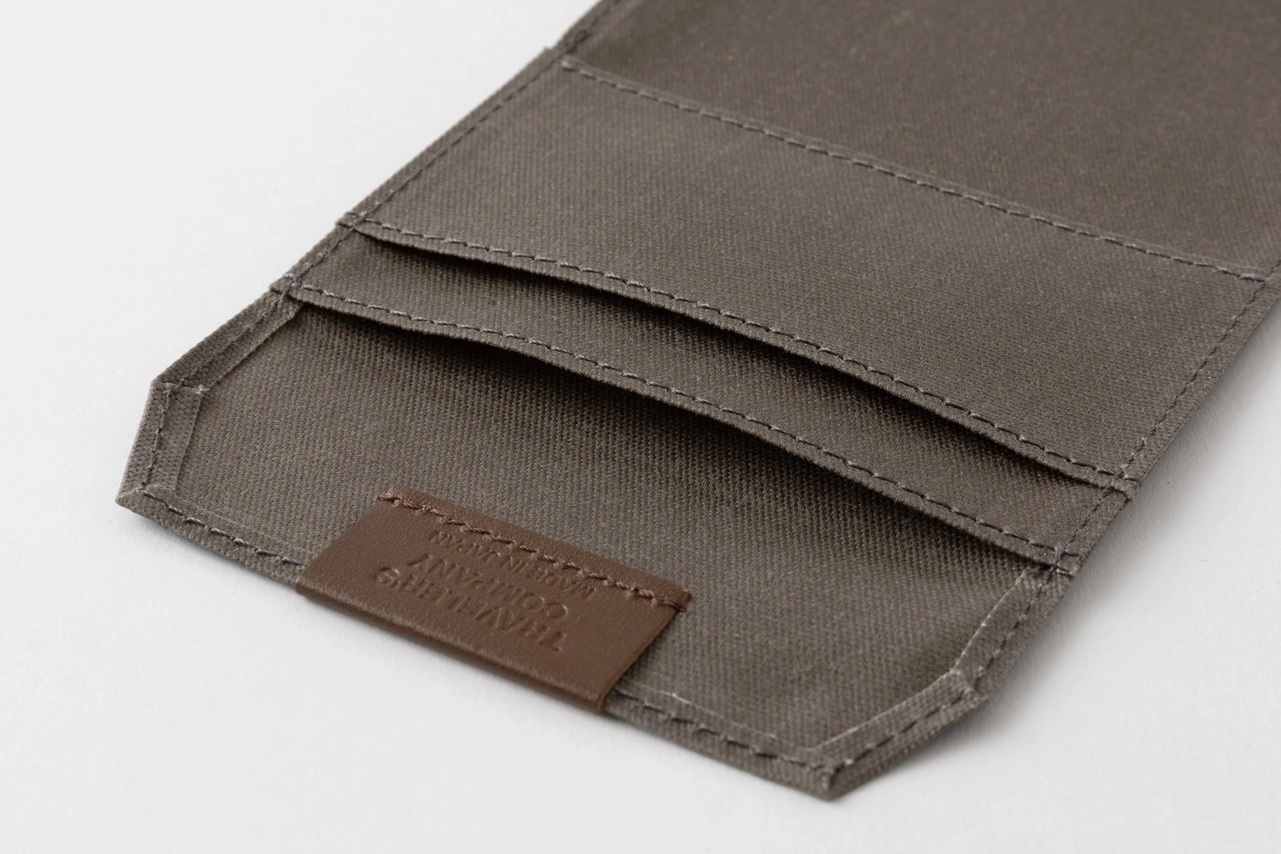 20th_コットンジッパーケース_茶_ポケット.jpg