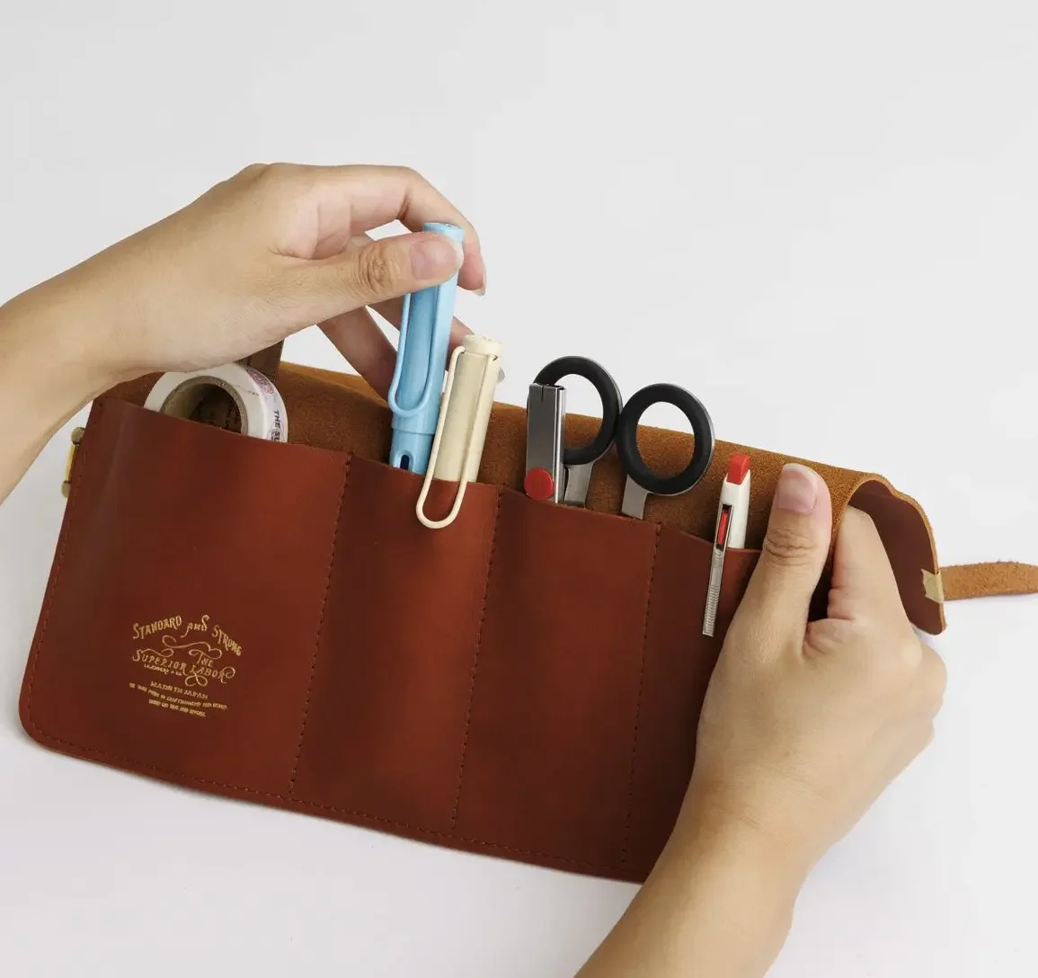 SL1749-The-Superior-Labor-leather-pen-roll_29.jpg.webp