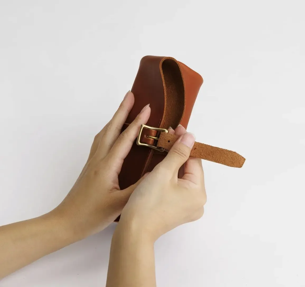 SL1749-The-Superior-Labor-leather-pen-roll_22.jpg.webp