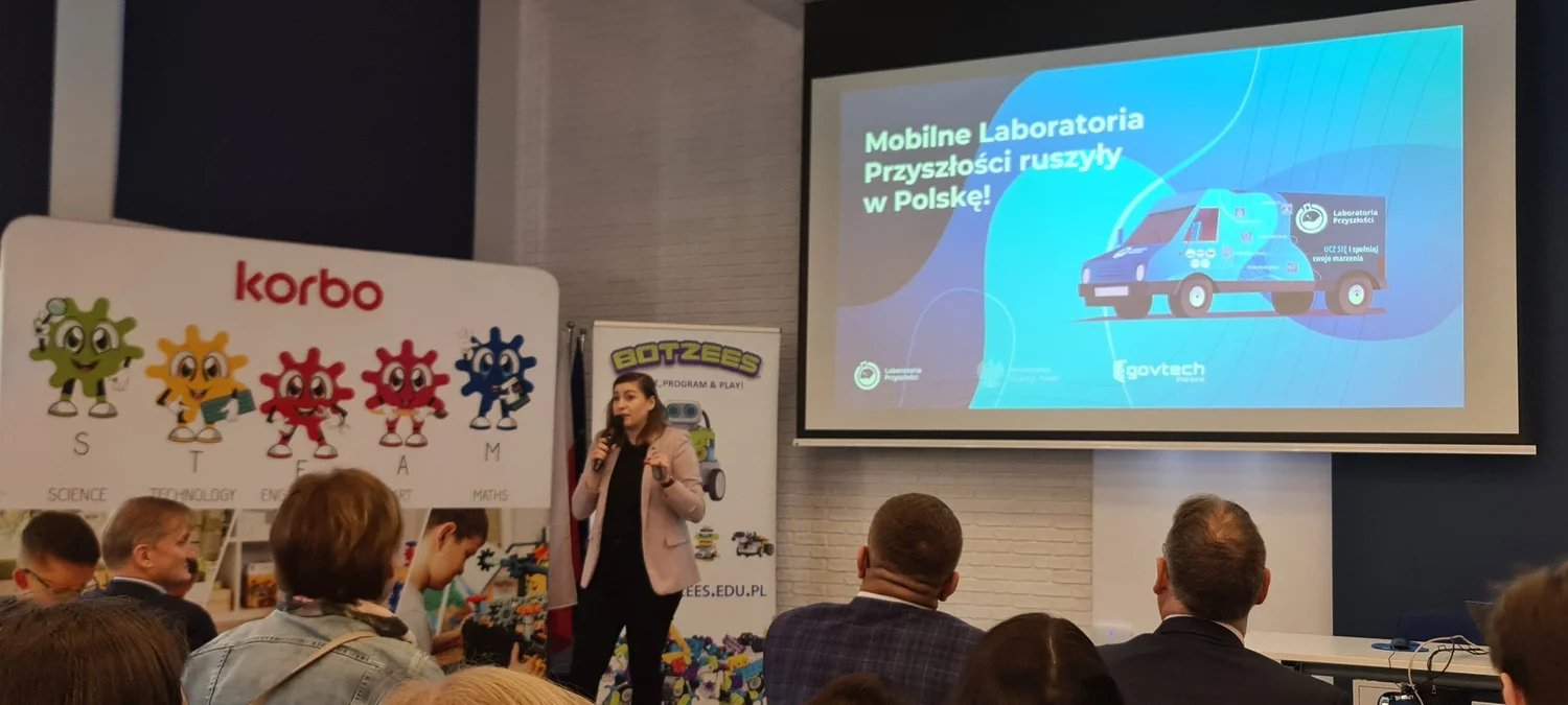 Warszawa: „Co z STEAM zrobić?” — Międzynarodowy Dzień STEAM w MSCDN