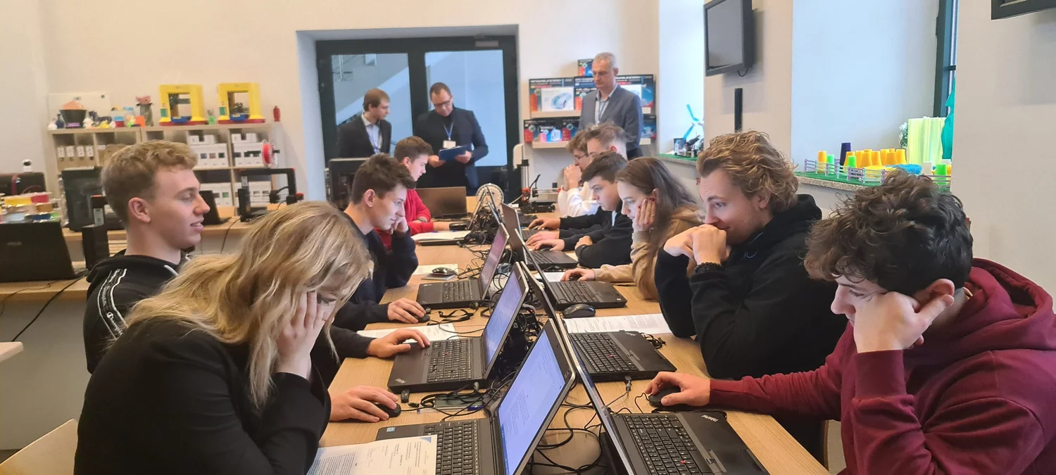 Wałbrzych i Szczecin: walidacja kwalifikacji „Programowanie i obsługiwanie procesu druku 3D”