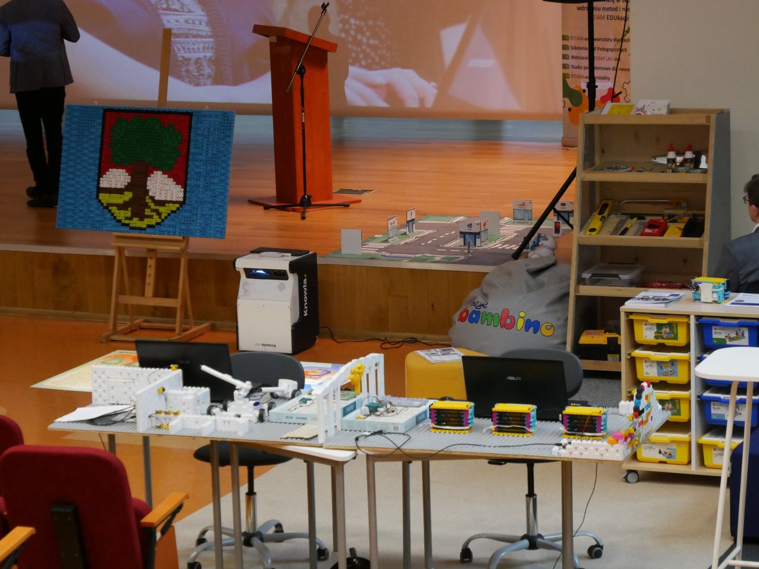Wałbrzych: II Ogólnopolska Konferencja „Wybieram STEAM EDUkację”