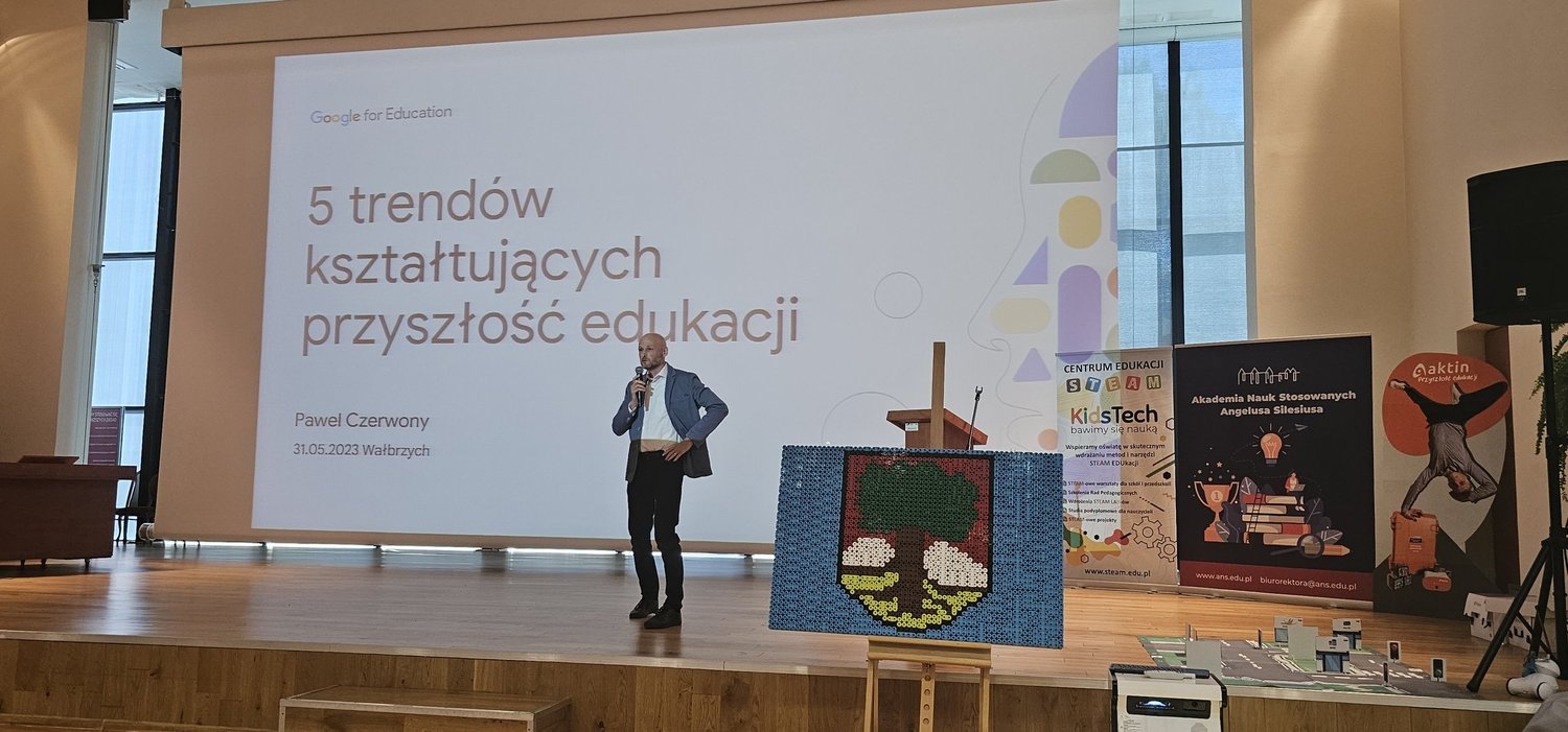 Wałbrzych: II Ogólnopolska Konferencja „Wybieram STEAM EDUkację”