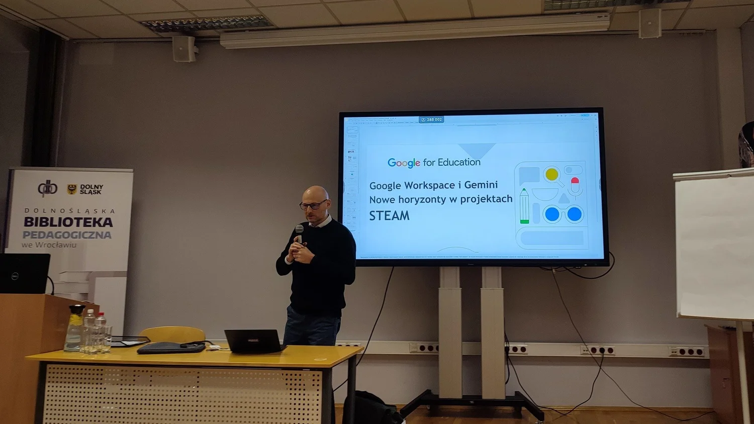 Wrocław: jak wdrażać projekty STEAM — konferencja „(R)ewolucja w technologii a edukacja”