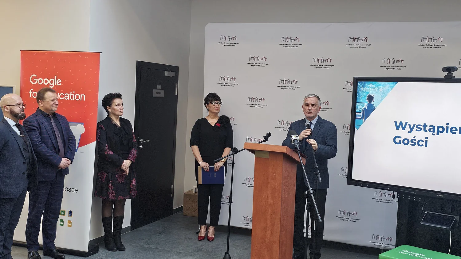 Wałbrzych: otwarcie Centrum Edukacji STEAM & AI Lab